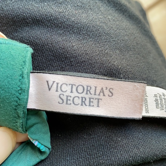 Victoria secret’s bra 34D - Picture 4 of 4